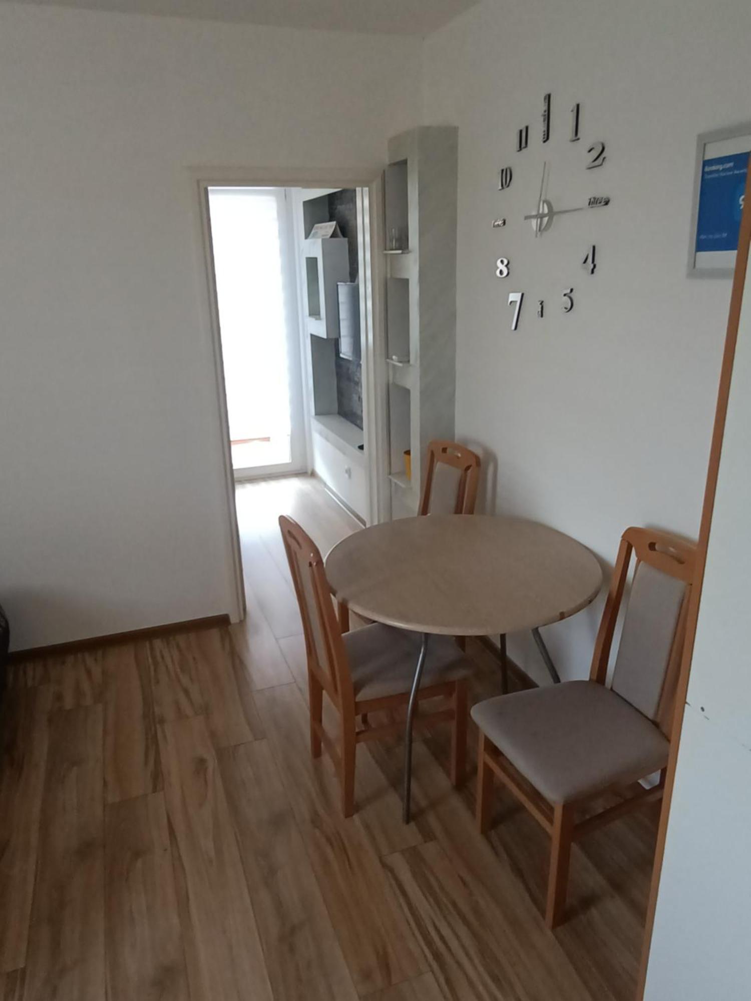 UžiceStan Na Dan Im公寓 外观 照片