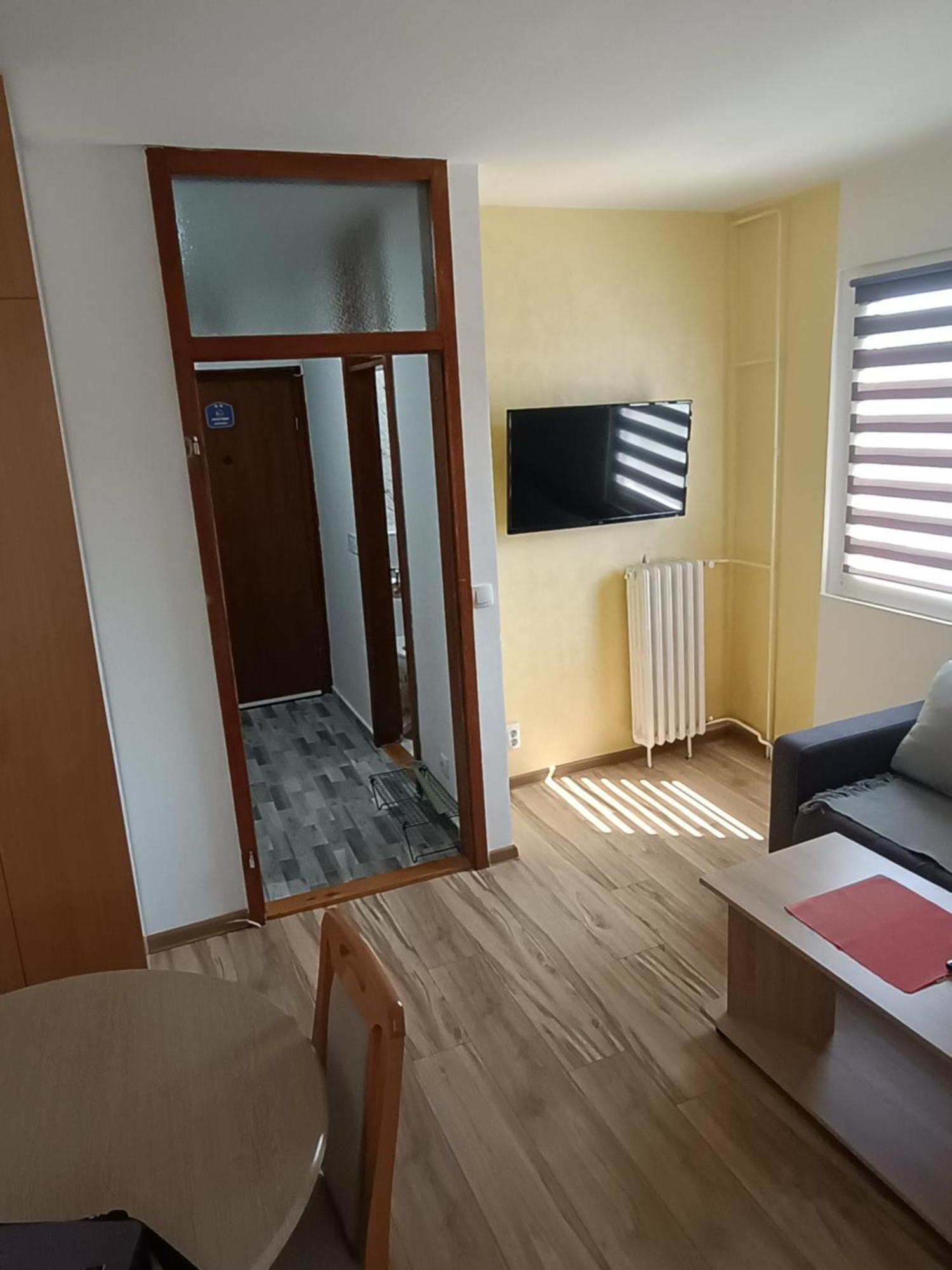UžiceStan Na Dan Im公寓 外观 照片